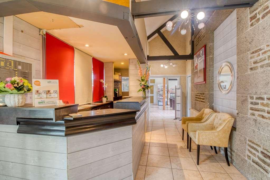 Brit Hotel Le Cygne Сент-Илер-дю-Аркуэ Интерьер фото