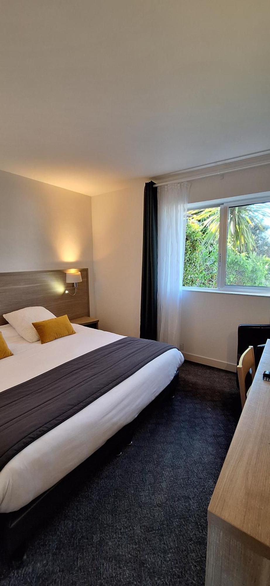 Brit Hotel Le Cygne Сент-Илер-дю-Аркуэ Экстерьер фото