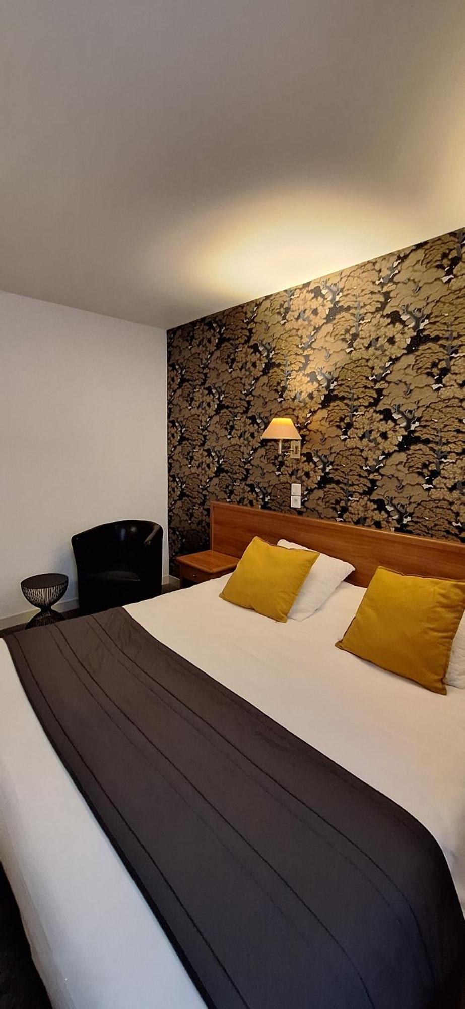 Brit Hotel Le Cygne Сент-Илер-дю-Аркуэ Экстерьер фото
