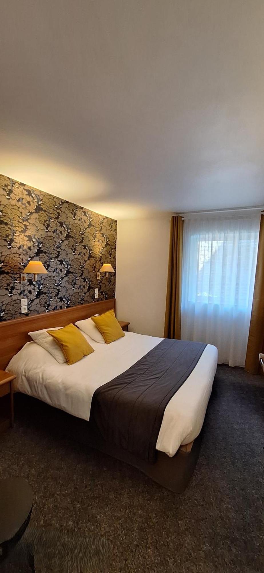 Brit Hotel Le Cygne Сент-Илер-дю-Аркуэ Экстерьер фото