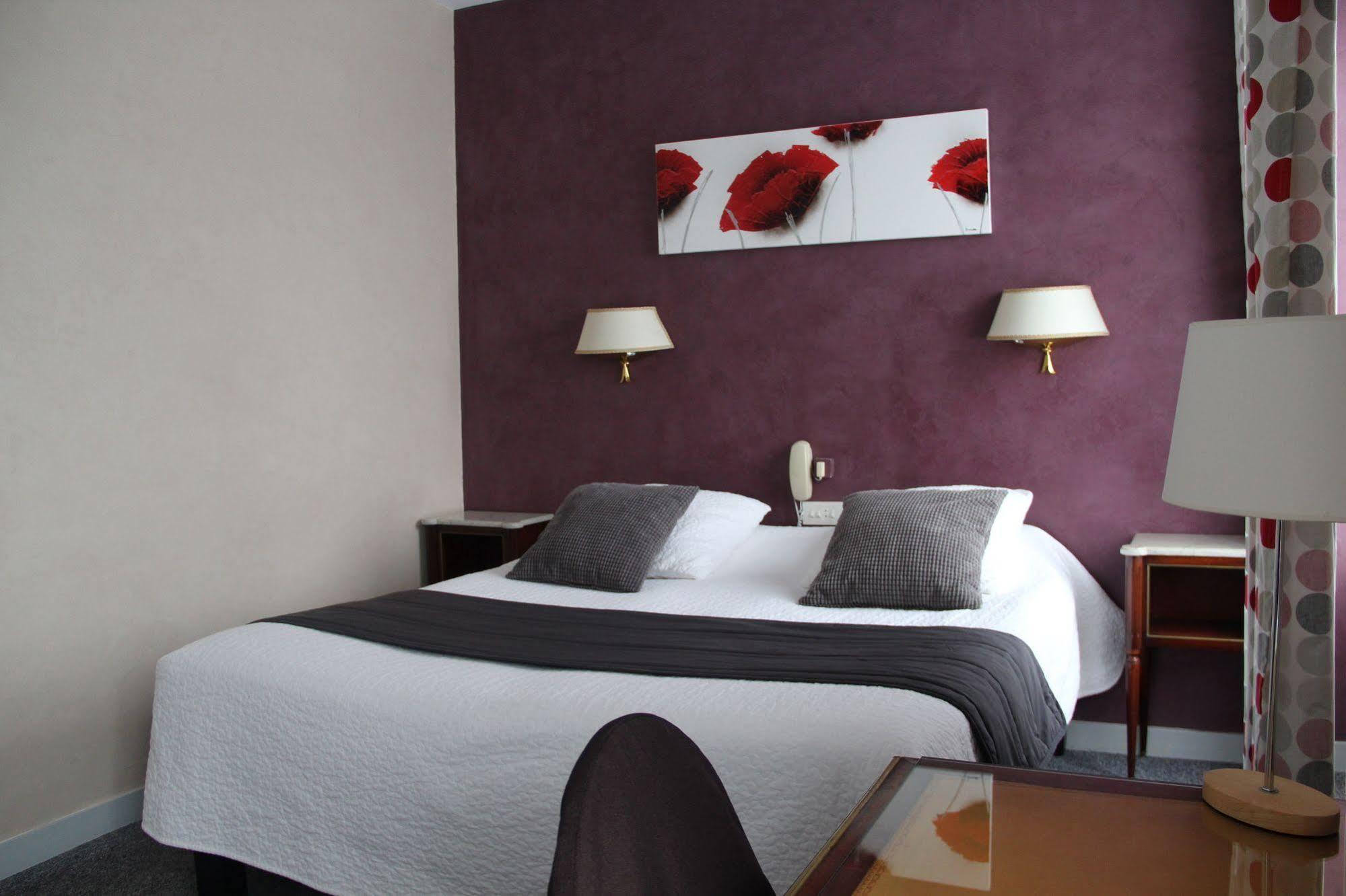 Brit Hotel Le Cygne Сент-Илер-дю-Аркуэ Экстерьер фото